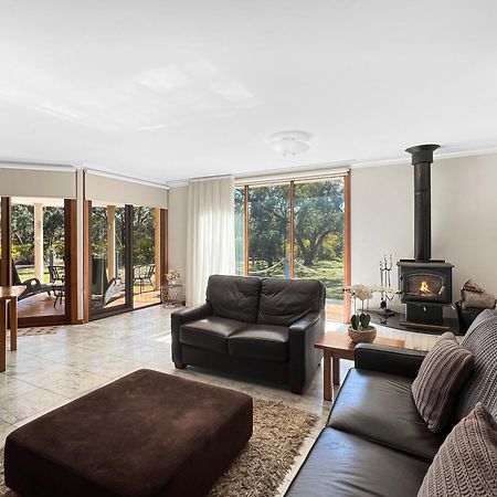 Aurora Cottages Bush Retreat Pomonal Bagian luar foto