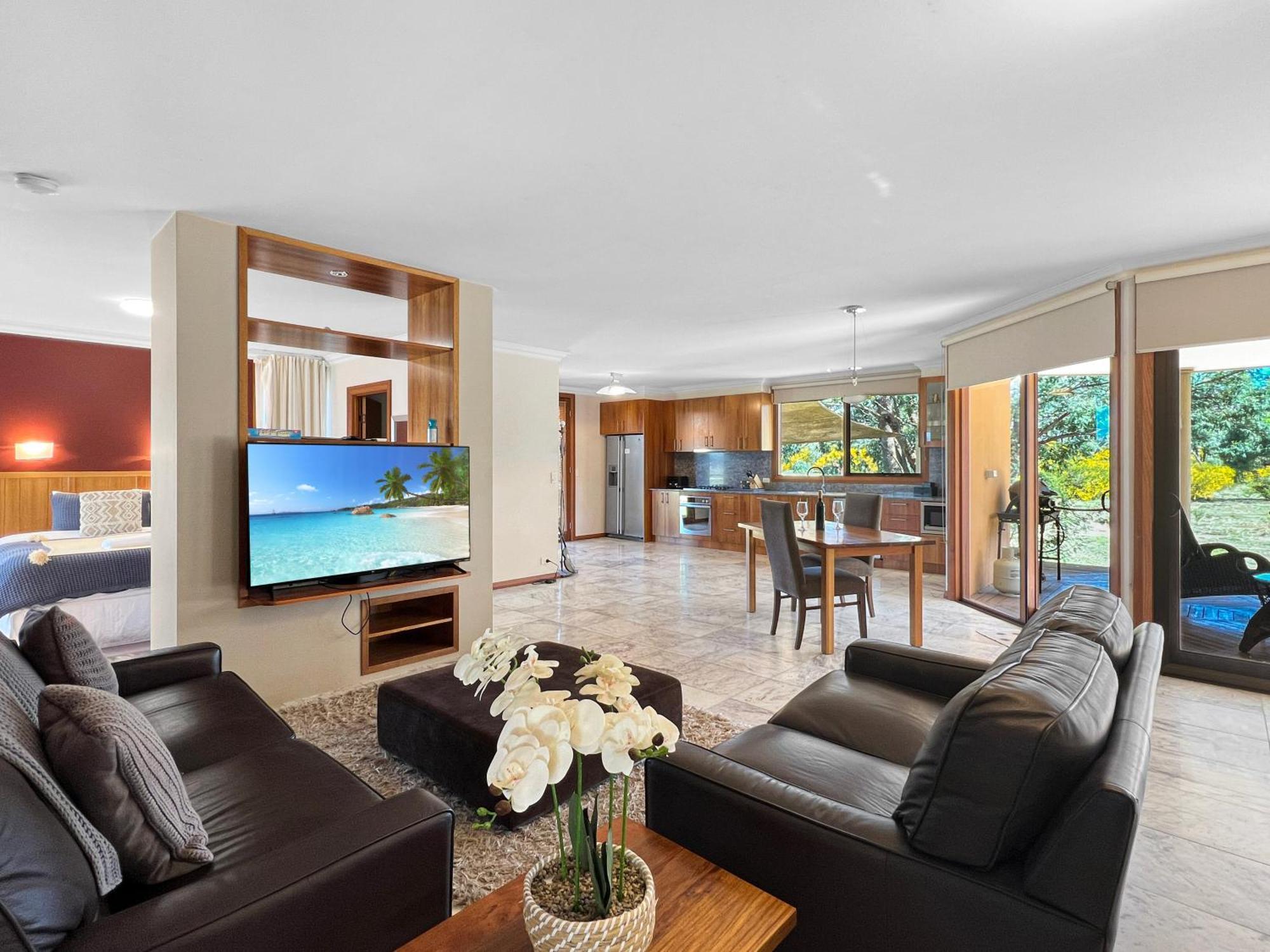 Aurora Cottages Bush Retreat Pomonal Bagian luar foto