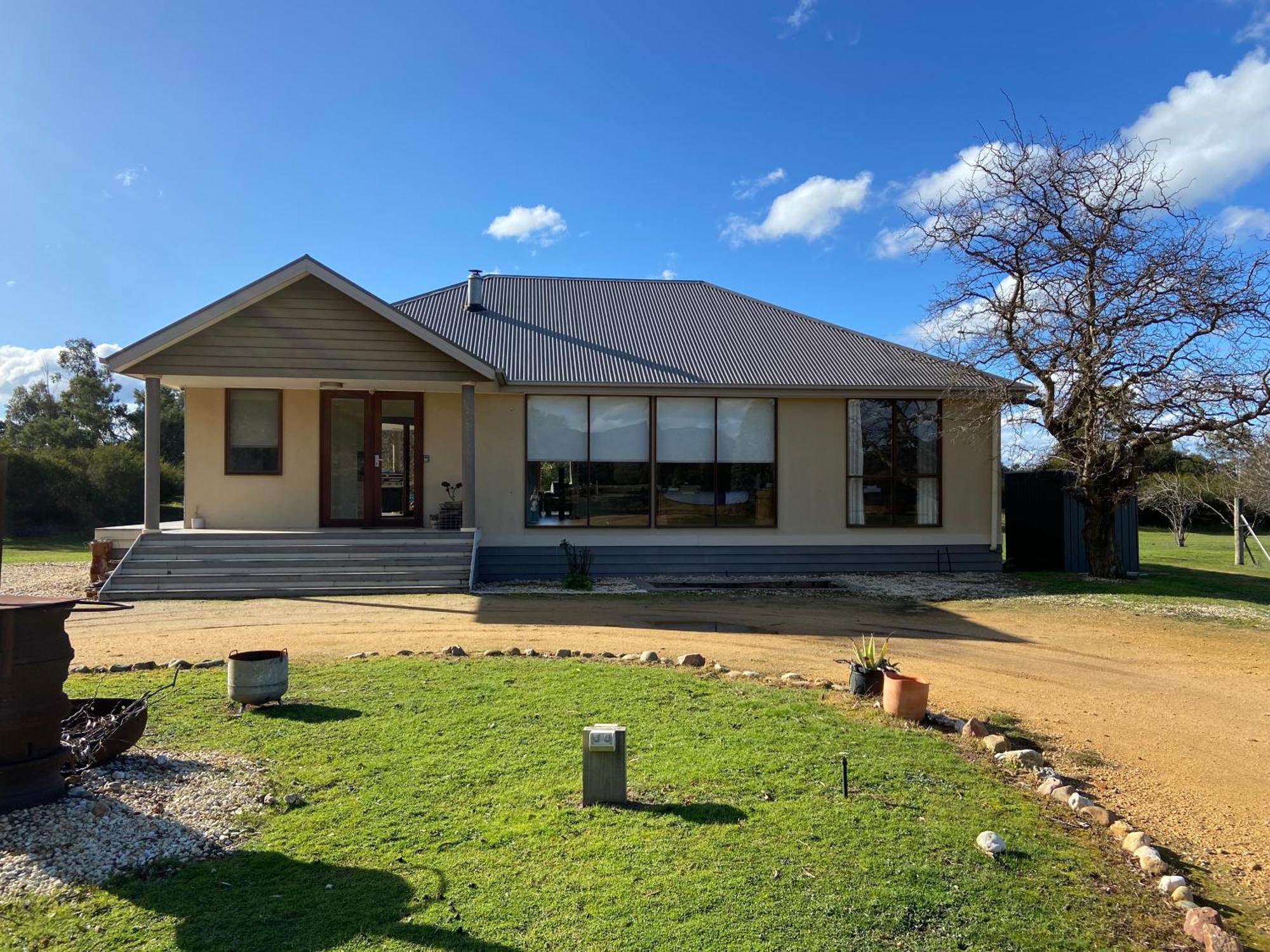 Aurora Cottages Bush Retreat Pomonal Bagian luar foto